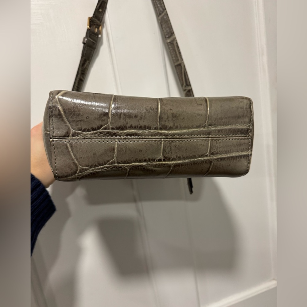 Dooney & Bourke Pembrook Allison Crossbody purse - Picture 6 of 12